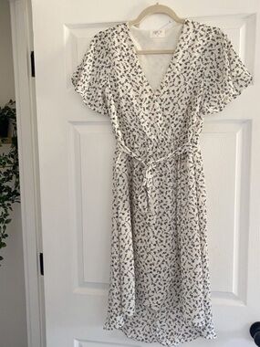 Sienna Sky White Ditsy Floral Flowy Short Sleeve Midi Wrap Dress Cottagecore XS